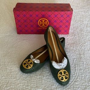 Tory Burch Chelsea Ballet Flat Nappa Leather in Leccio/Rolled Brass